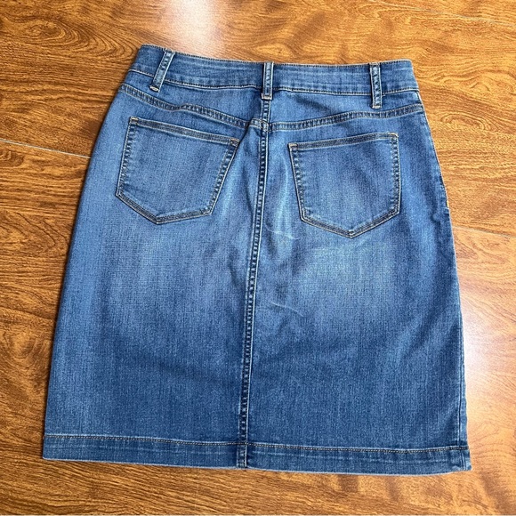 Westport Stretch Embroidery Accent Denim Jean Skirt size 4 - Picture 8 of 8